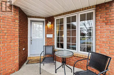 897 Paradise Crescent Ottawa ON K4A 3S5