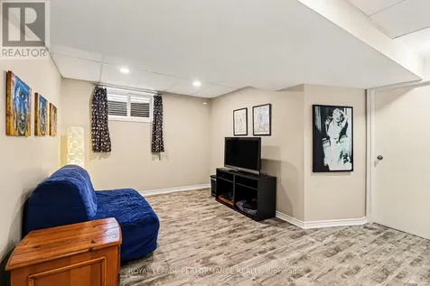 897 Paradise Crescent Ottawa ON K4A 3S5