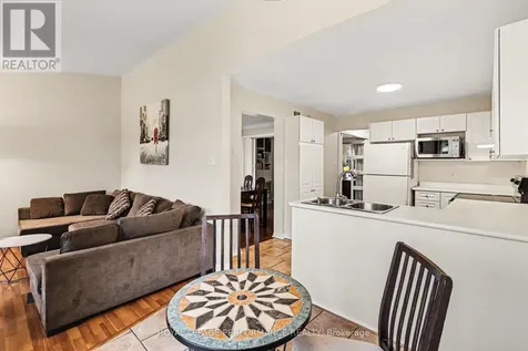 897 Paradise Crescent Ottawa ON K4A 3S5