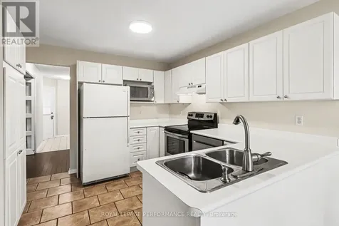 897 Paradise Crescent Ottawa ON K4A 3S5