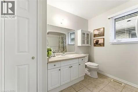 73 Morton Avenue Brantford ON N3R 2N7