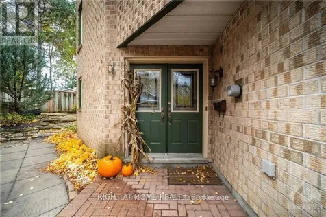 2982 Richmond Road Ottawa ON K2B 6S7