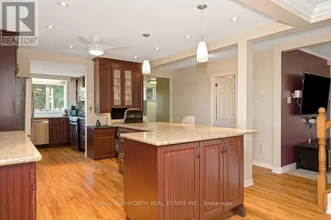 1565 Lilac Lane Ottawa ON K4C 1C4