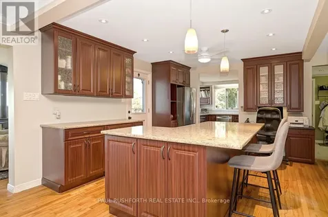 1565 Lilac Lane Ottawa ON K4C 1C4
