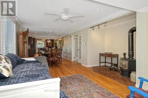 1565 Lilac Lane Ottawa ON K4C 1C4