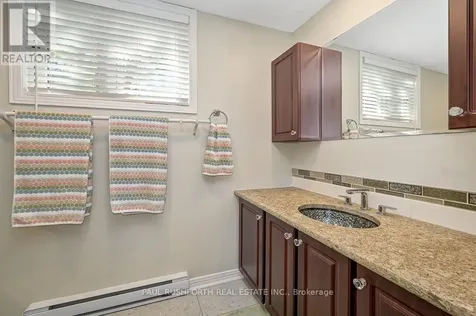 1565 Lilac Lane Ottawa ON K4C 1C4