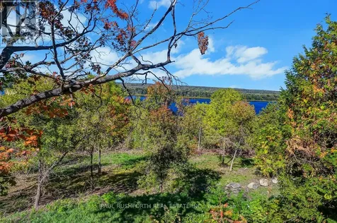 1565 Lilac Lane Ottawa ON K4C 1C4