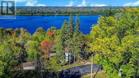 1565 Lilac Lane Ottawa ON K4C 1C4