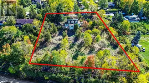 1565 Lilac Lane Ottawa ON K4C 1C4