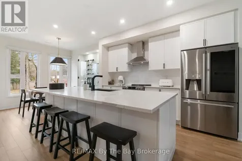 8 Bru Lor Lane Orillia ON L3V 8P4