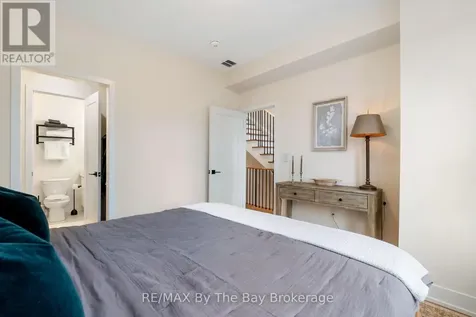 8 Bru Lor Lane Orillia ON L3V 8P4