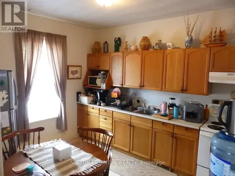 71 Russell Street East Smiths Falls ON K7A 1G5