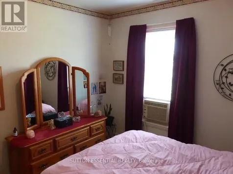 71 Russell Street East Smiths Falls ON K7A 1G5