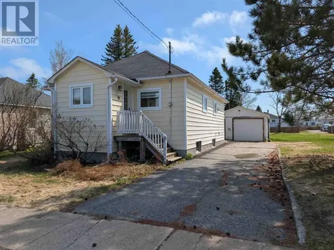 39 Beck Avenue Wawa ON P0S 1K0