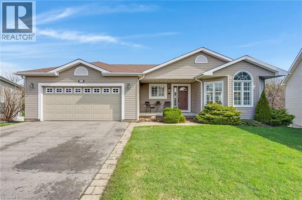 228 Glenariff Drive Freelton ON L8B 1A5