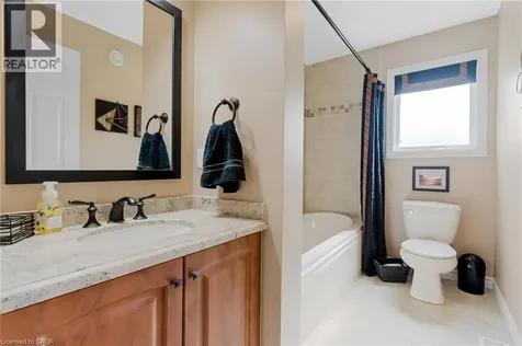 228 Glenariff Drive Freelton ON L8B 1A5