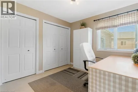 228 Glenariff Drive Freelton ON L8B 1A5