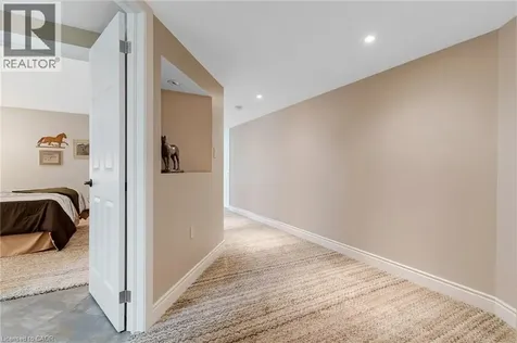 228 Glenariff Drive Freelton ON L8B 1A5