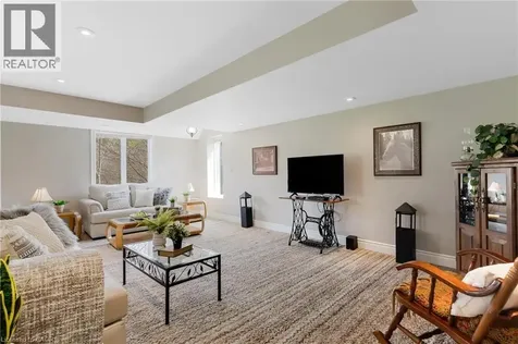228 Glenariff Drive Freelton ON L8B 1A5