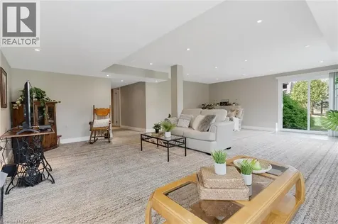 228 Glenariff Drive Freelton ON L8B 1A5