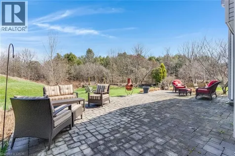 228 Glenariff Drive Freelton ON L8B 1A5
