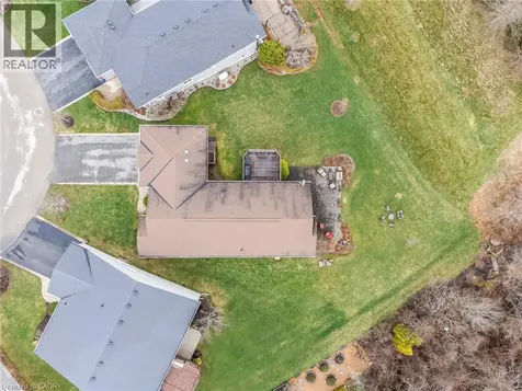 228 Glenariff Drive Freelton ON L8B 1A5