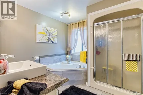 7192 Kelly Drive Niagara Falls ON L2H 3K1