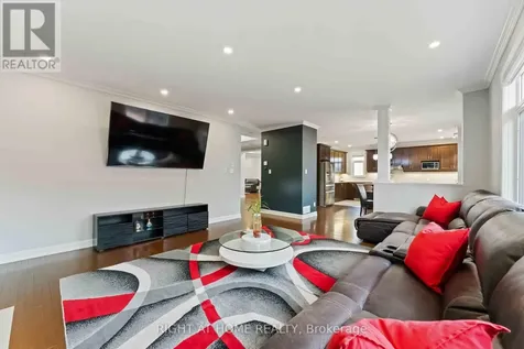 211 Denali Way Ottawa ON K2S 0N1
