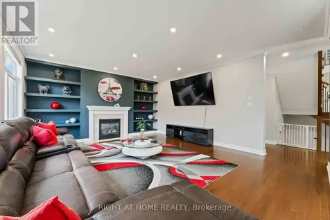 211 Denali Way Ottawa ON K2S 0N1