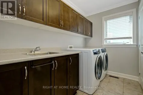 211 Denali Way Ottawa ON K2S 0N1