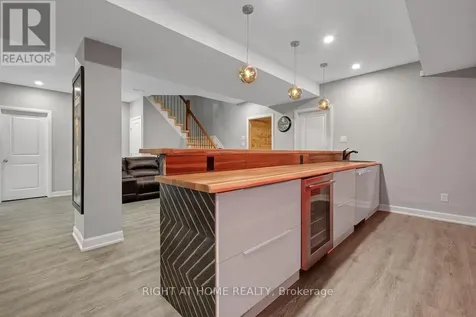 211 Denali Way Ottawa ON K2S 0N1