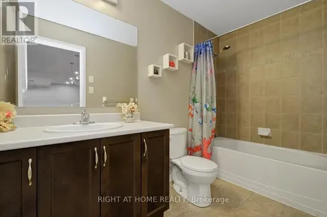 211 Denali Way Ottawa ON K2S 0N1