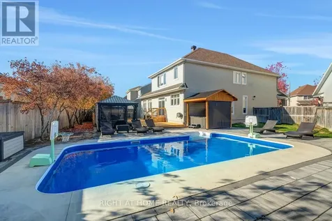 211 Denali Way Ottawa ON K2S 0N1