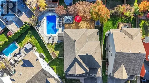 211 Denali Way Ottawa ON K2S 0N1