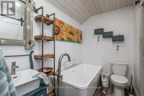 163 Maud Street Central Elgin ON N5L 1C8