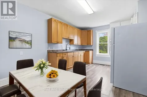 12 Todd Street Cambridge ON N1R 1G5