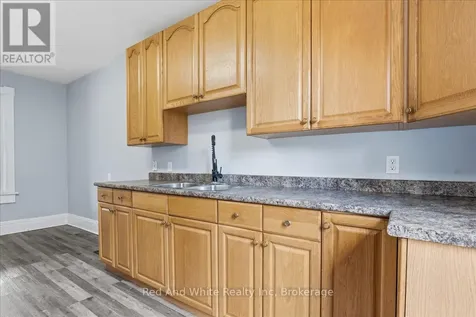 12 Todd Street Cambridge ON N1R 1G5