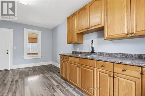 12 Todd Street Cambridge ON N1R 1G5
