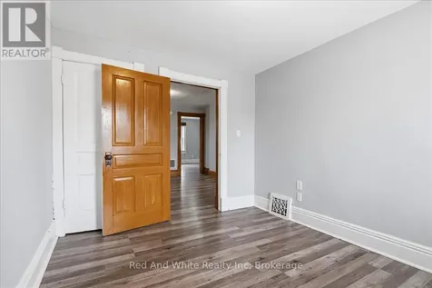 12 Todd Street Cambridge ON N1R 1G5