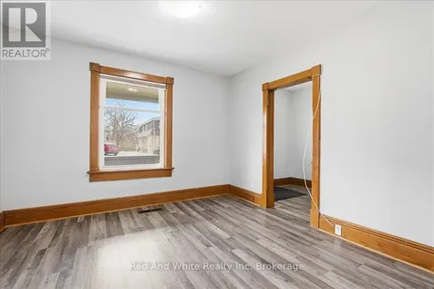 12 Todd Street Cambridge ON N1R 1G5