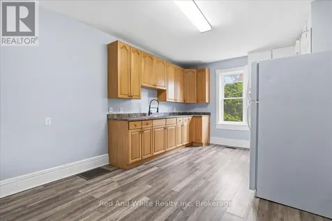 12 Todd Street Cambridge ON N1R 1G5