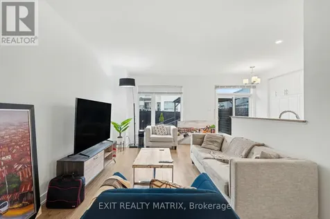 656 Putney Crescent West Ottawa ON K2S 2N7