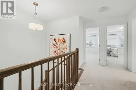 656 Putney Crescent West Ottawa ON K2S 2N7