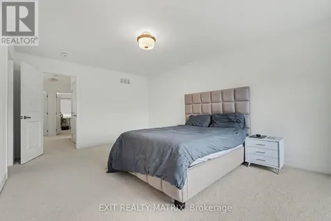 656 Putney Crescent West Ottawa ON K2S 2N7
