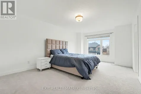 656 Putney Crescent West Ottawa ON K2S 2N7