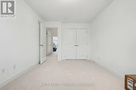 656 Putney Crescent West Ottawa ON K2S 2N7