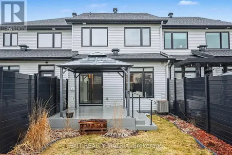 656 Putney Crescent West Ottawa ON K2S 2N7