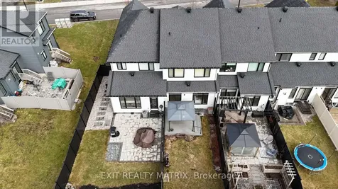 656 Putney Crescent West Ottawa ON K2S 2N7