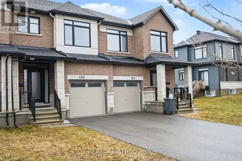 656 Putney Crescent West Ottawa ON K2S 2N7
