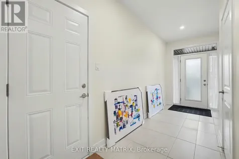 656 Putney Crescent West Ottawa ON K2S 2N7